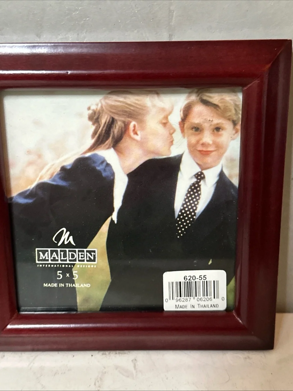 NEW! Malden International Designs Cherry Wood Frame Holds 5x5 MDE IN THAILAND